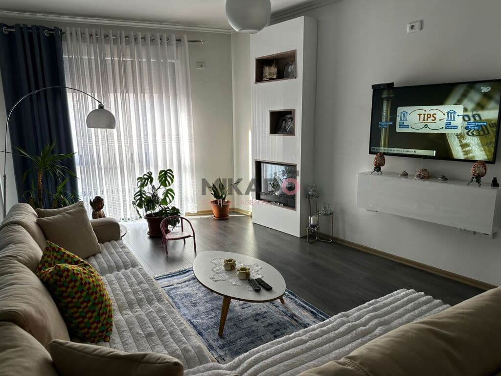 Shitet Apartament 3+1+2 ne Fresk! 3
