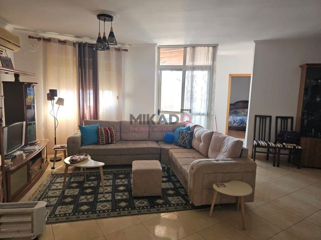Jepet me qira apartament 2+1 tek Rruga e Barrikadave!