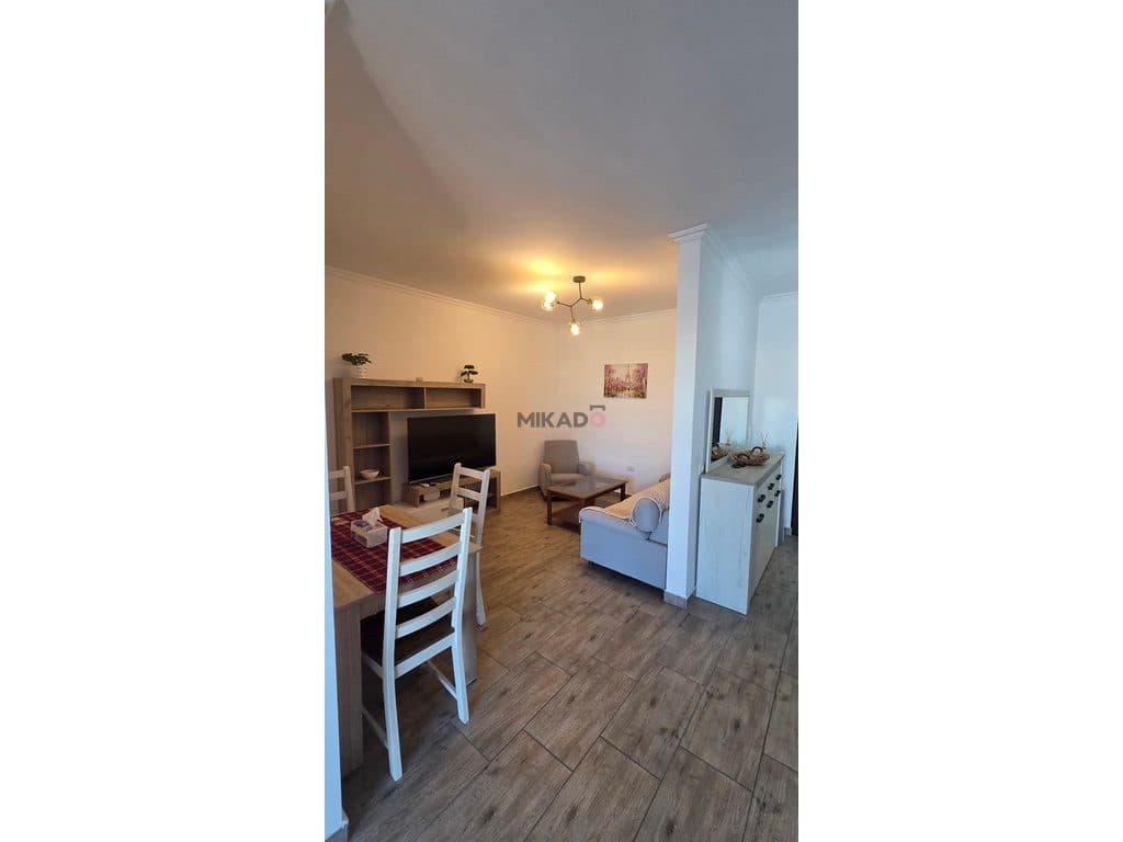 Apartament 2+1 me Qira – Selvia, Rruga Gjon Buzuku ! 4