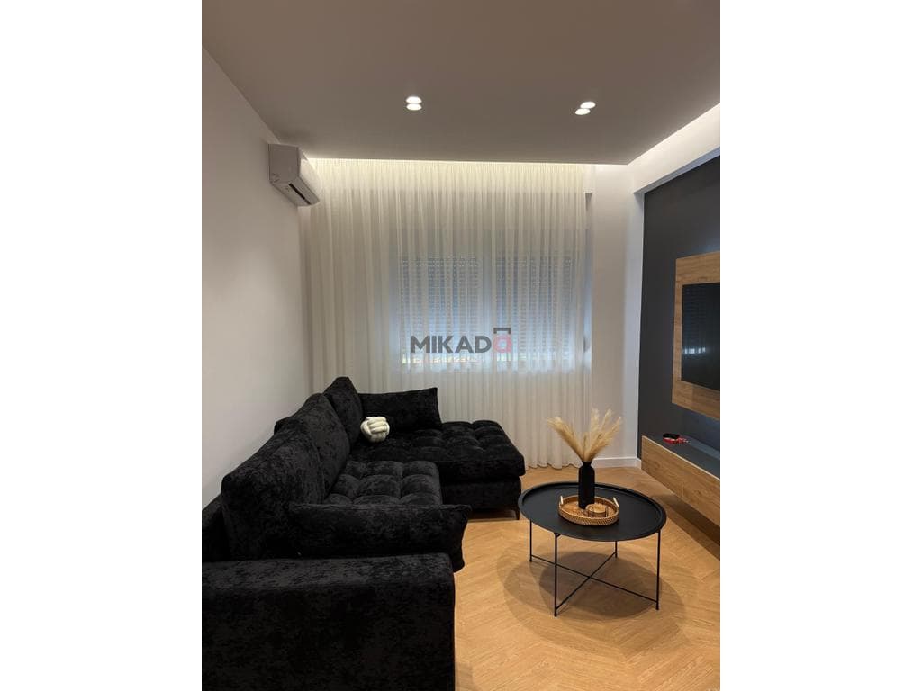 Apartament luksoz 1+1 me qira – pranë Liqenit Artificial !