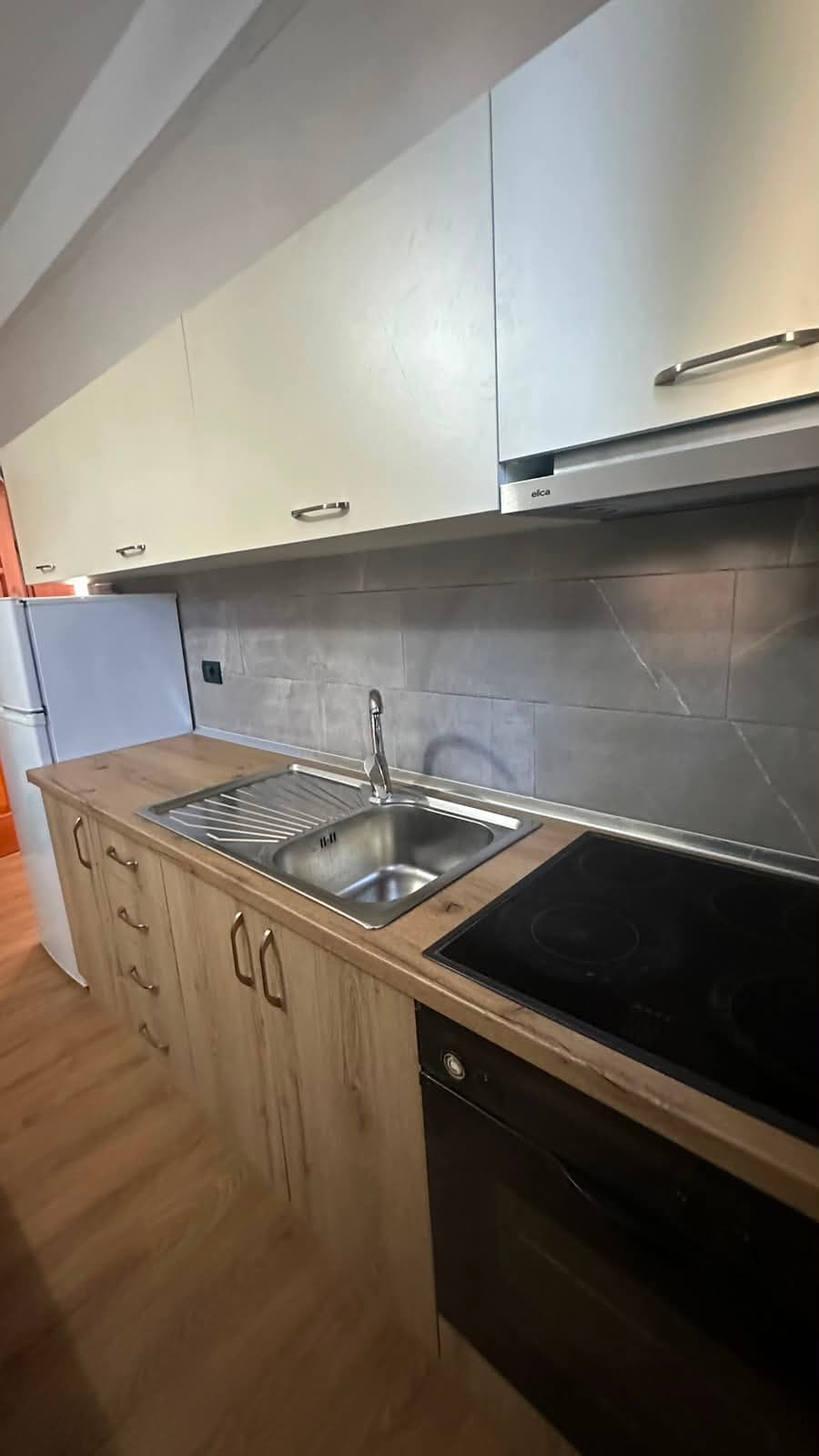 Apartament 1+1 me qira – Astir ! 4