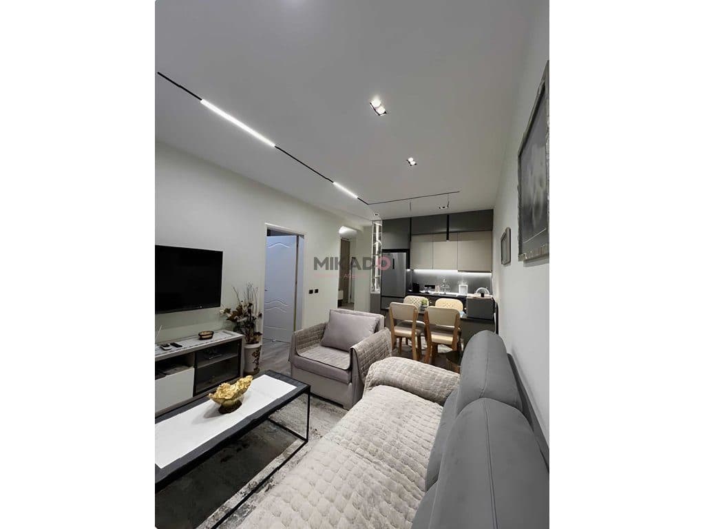 Jepet me Qira Apartament 1+1 + Ballkon – Në Qënder të Tiranës !