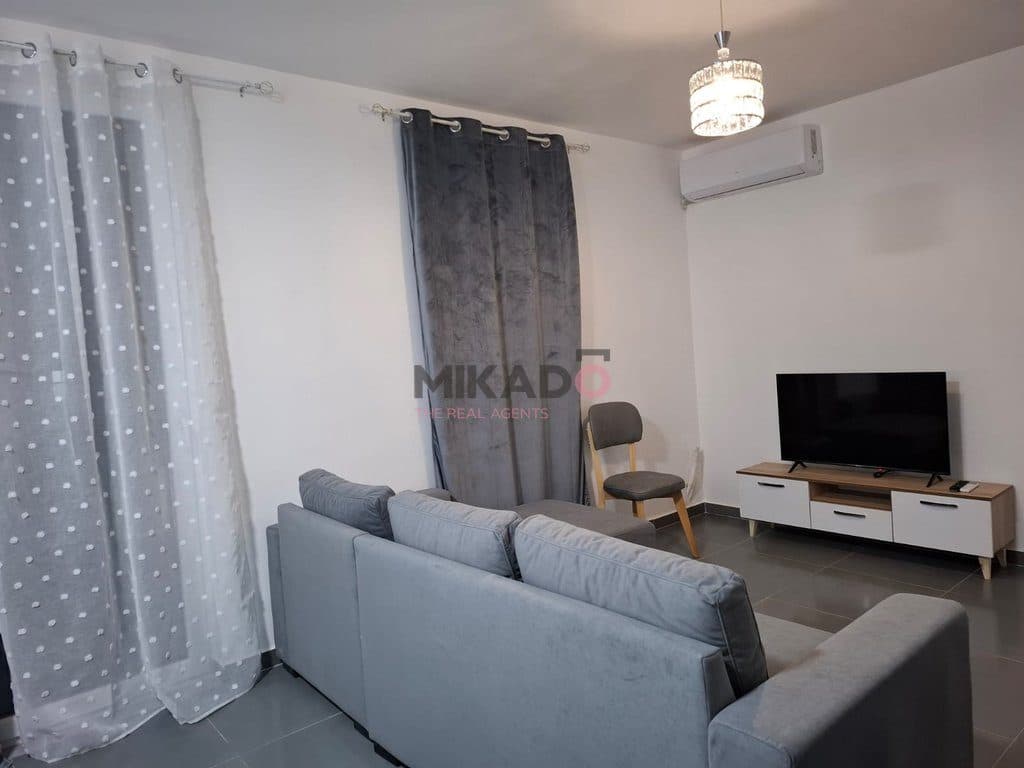 Apartament 3+1 me qira – Rruga 5 Maji !