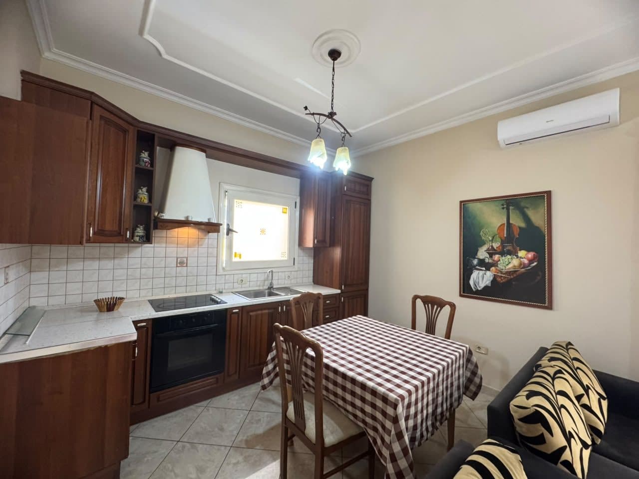 Apartament 1+1 me qira – Selitë e Vogël, afër Uni Marin Barleti ! 2