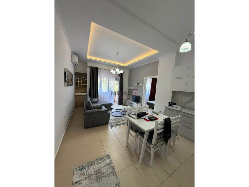 Apartament 1+1 me qira – Kopshti Botanik ! 2