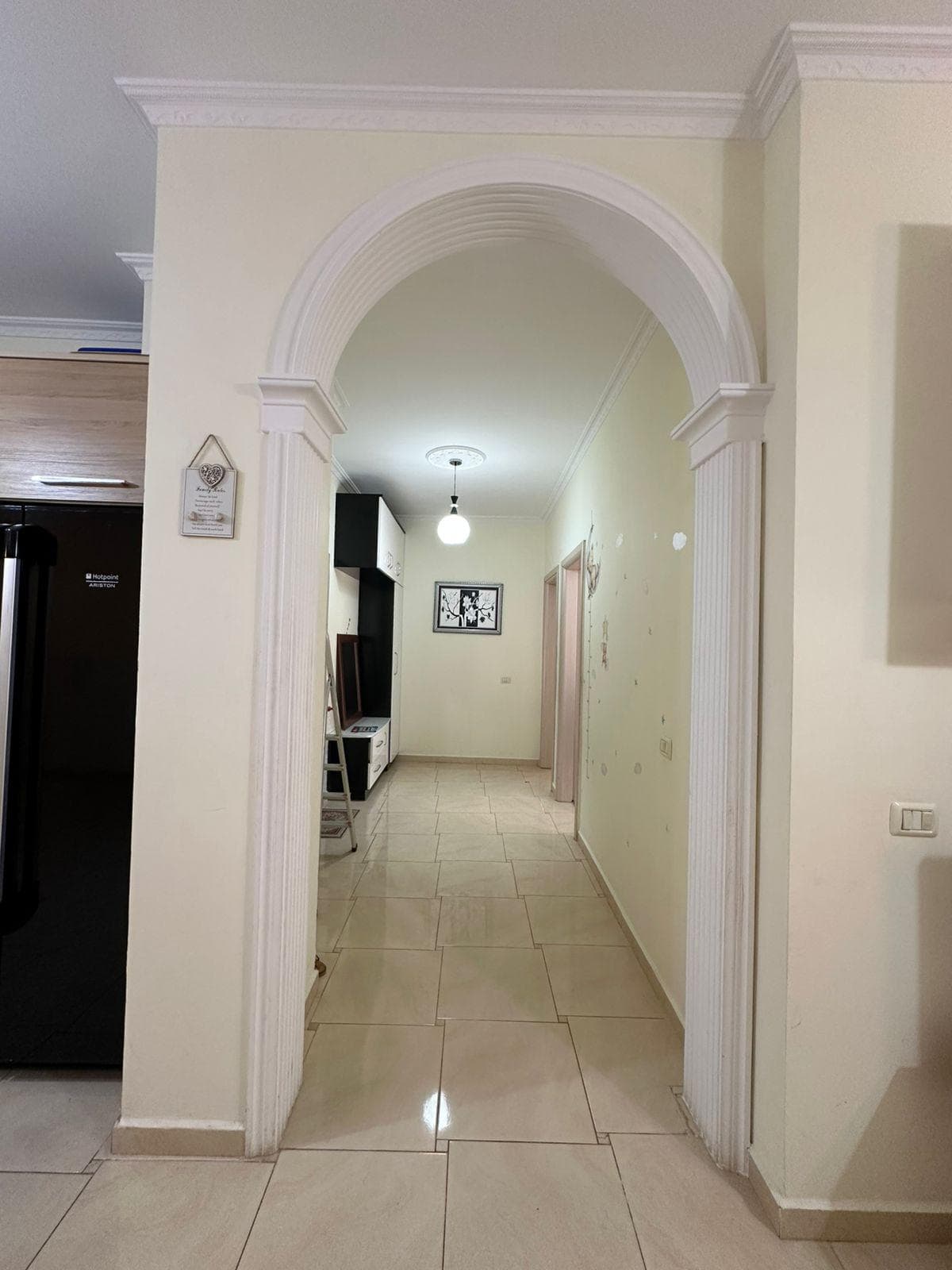Jepet me qira apartament 2+1 prane Liqenit te Thate! 2