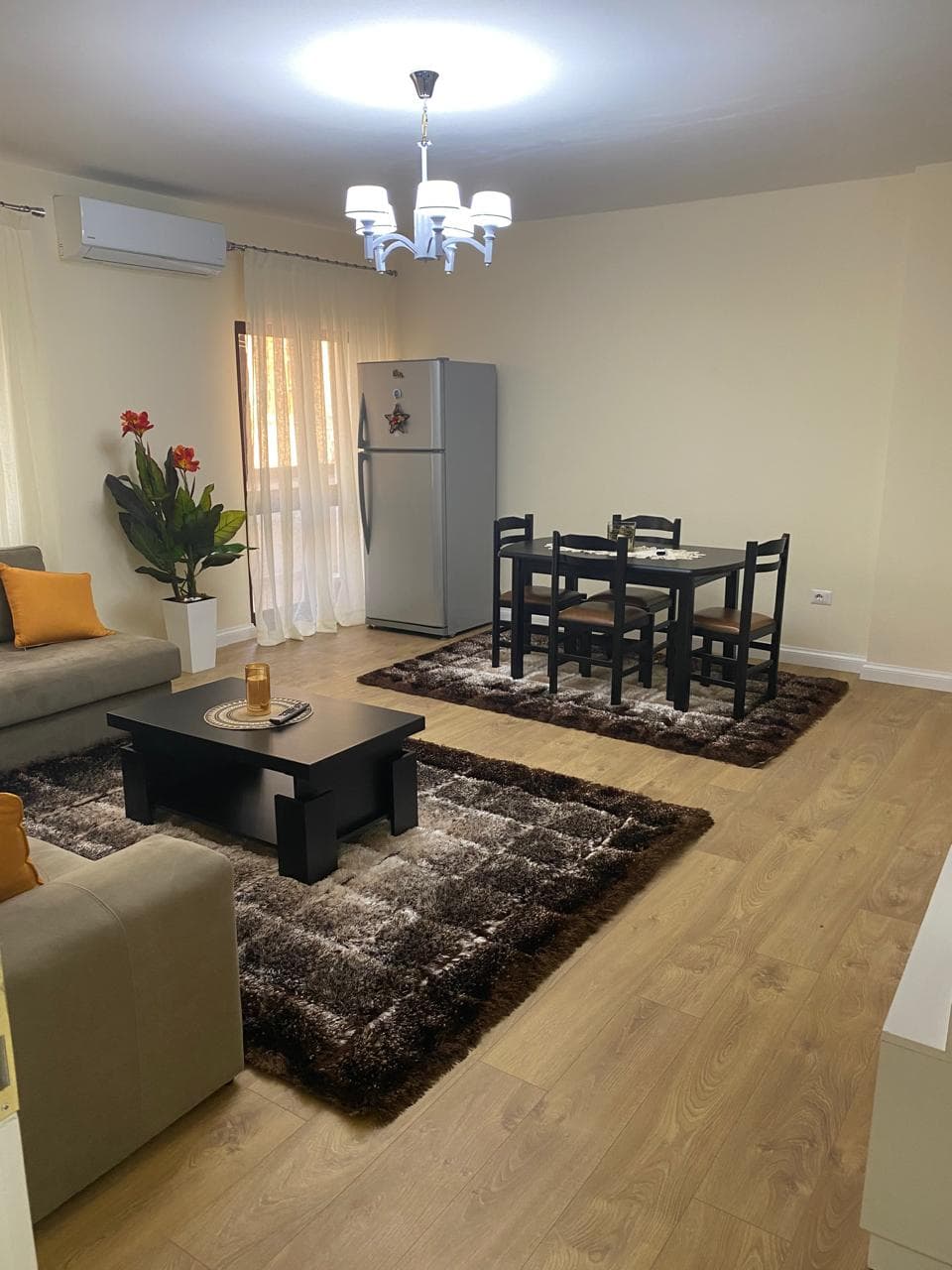 Jepet me Qira Apartament 2+1 tek Sheshi Willson! 3