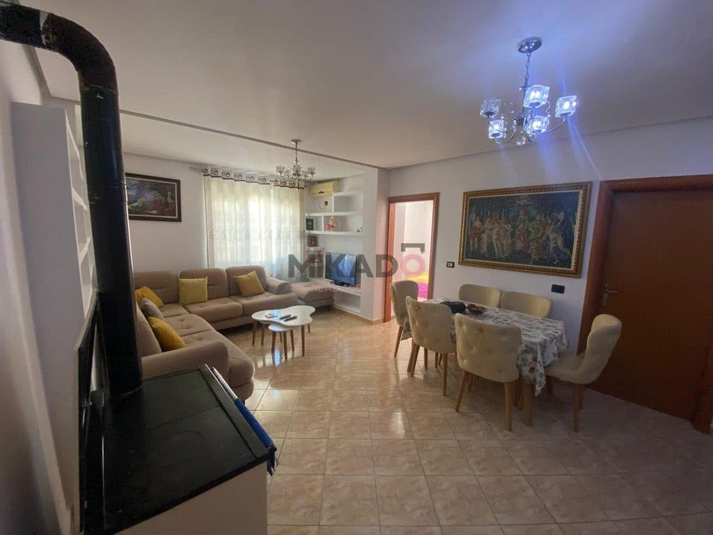 Apartament 2+1 + Ballkon me qira – Yzberisht ! 2