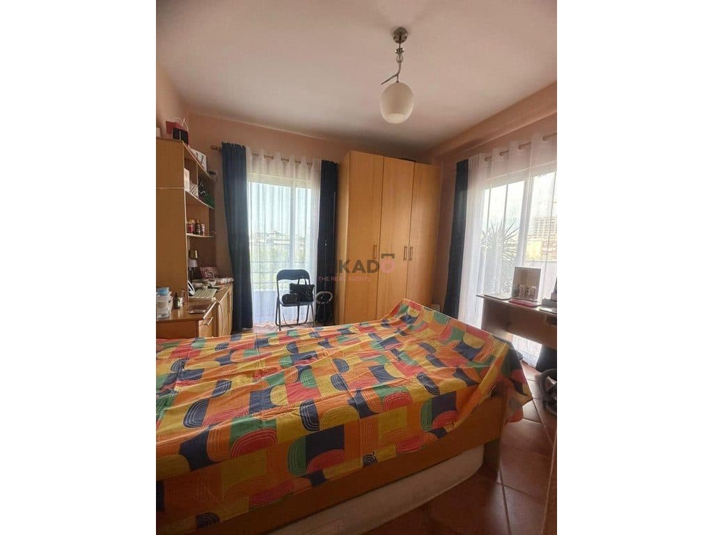 Apartament 2+1 per shitje tek Materniteti i Ri