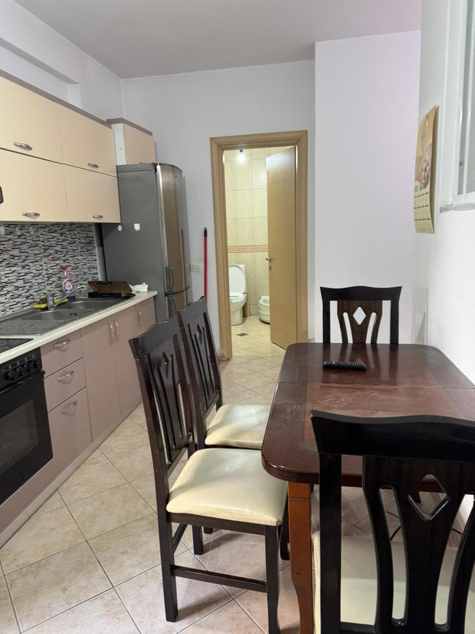 Apartament 1+1 me qira – Komuna e Parisit, Kika 1 ! 3