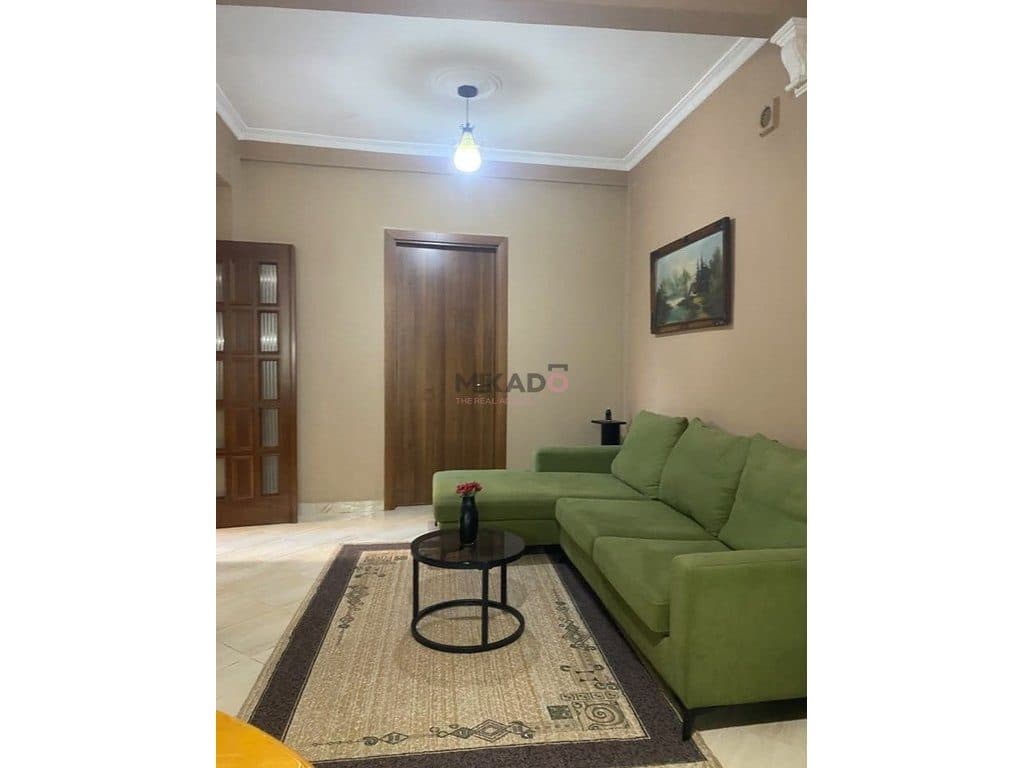 Apartament 1+1 me qira – Rruga e Dibrës !