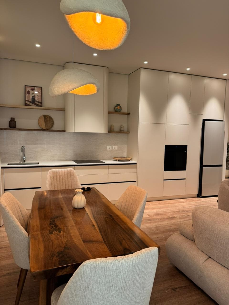 Jepet me Qira Apartament 2+1+2 tek Green Valley Residence! 2