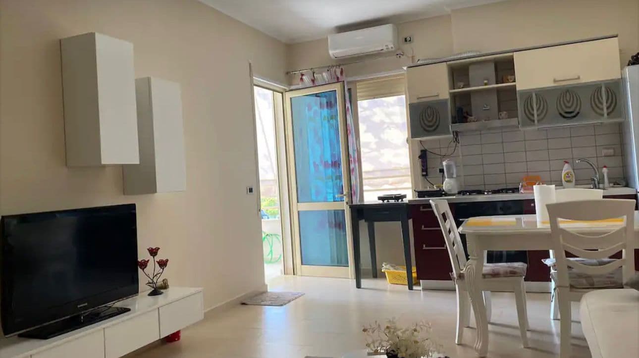 SHITET APARTAMENT 1+1+2 ME 1 POST PARKIMI NE SARANDE! 3