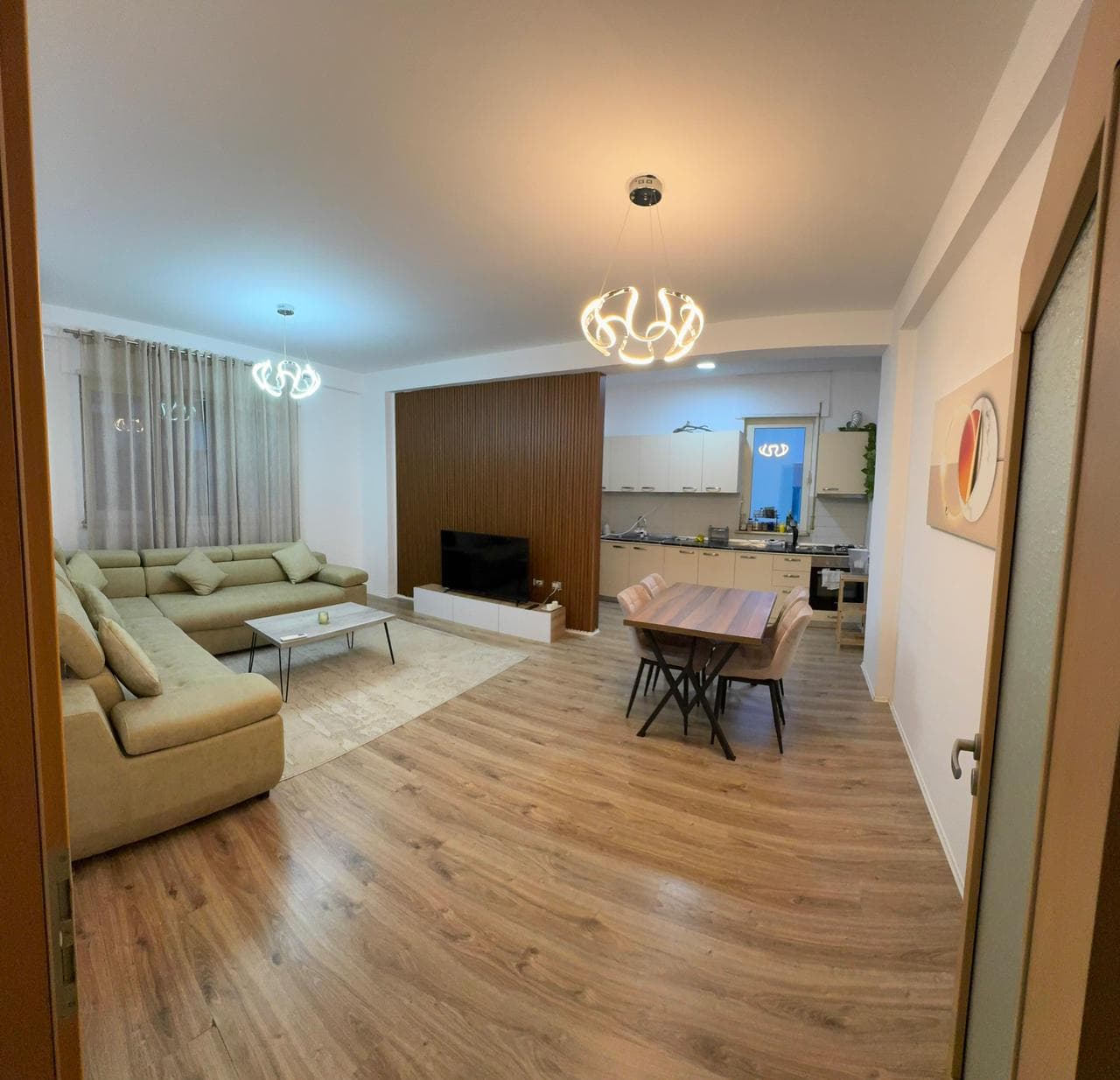 Apartament 1+1 me qira – Liqeni i Thatë !