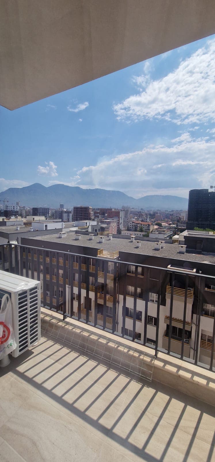 Jepet Apartament 2+1+2 me Qira - Kompleksi Aura, Laprake! 4