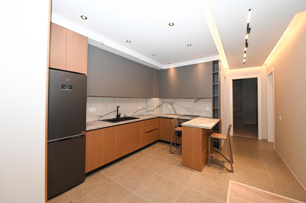 Jepet me Qira Apartament 2+1+2 tek Kompleksi Delijorgji! 4