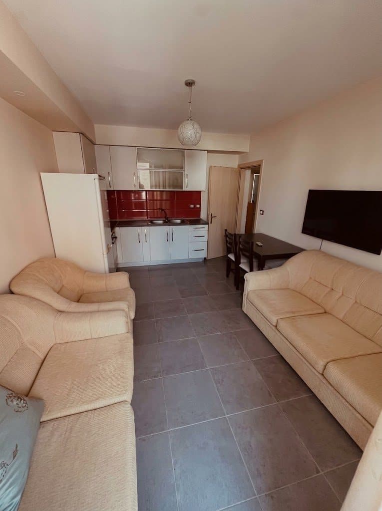Apartament 1+1 me qira – Shkolla e Bashkuar ! 2