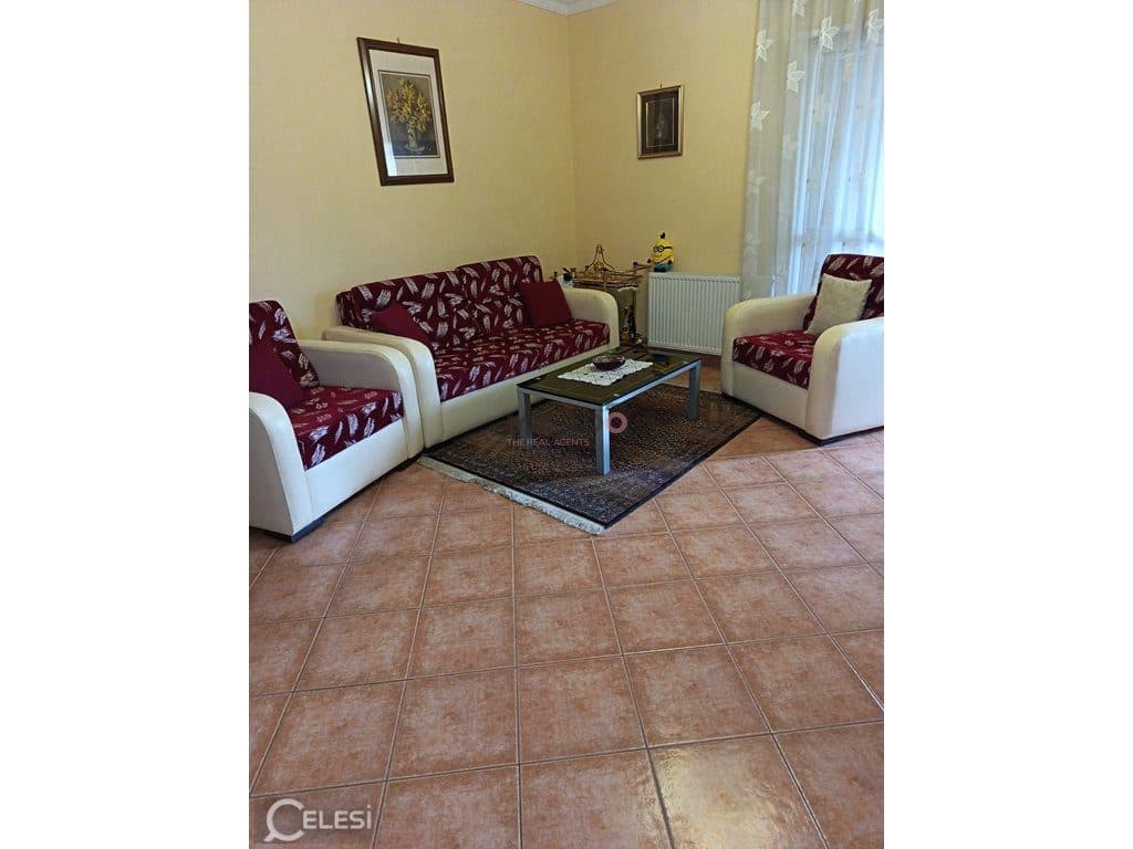 Apartament 1+1 me Qira – Tek Kopshti Zoologjik !