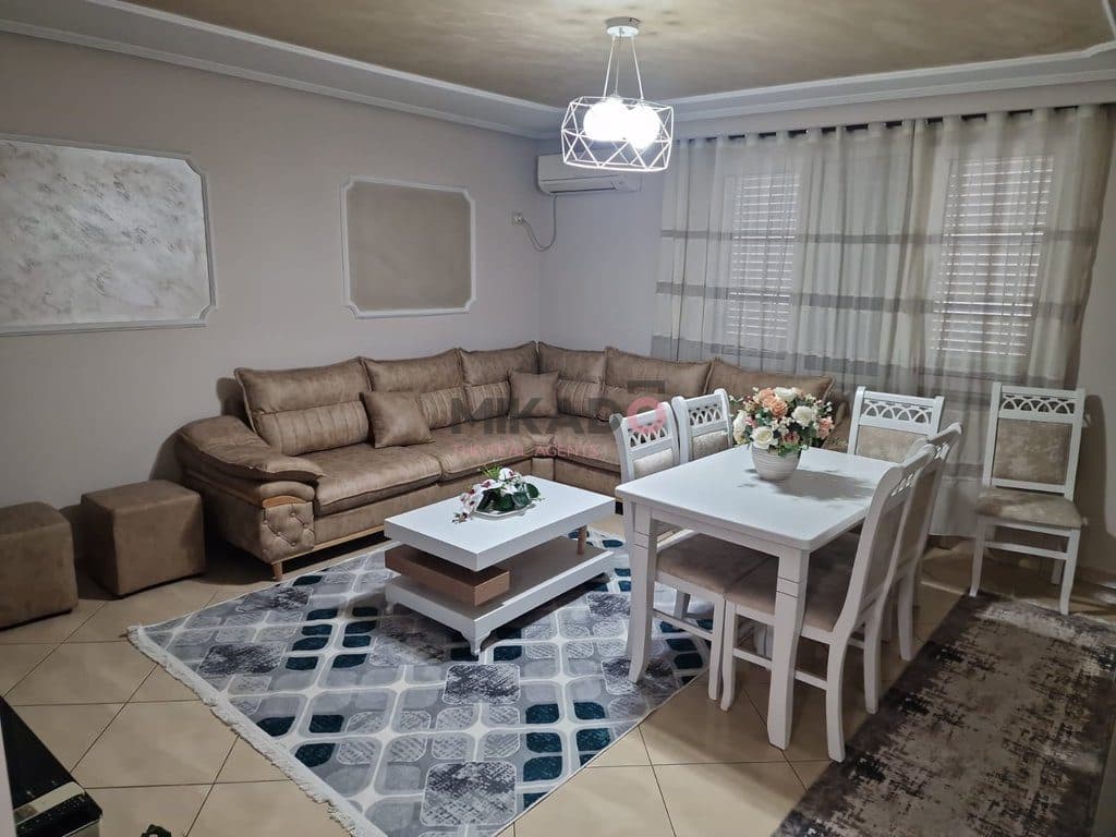 Jepet me Qira Apartament 2+1 – Ring Center, Zogu i Zi!