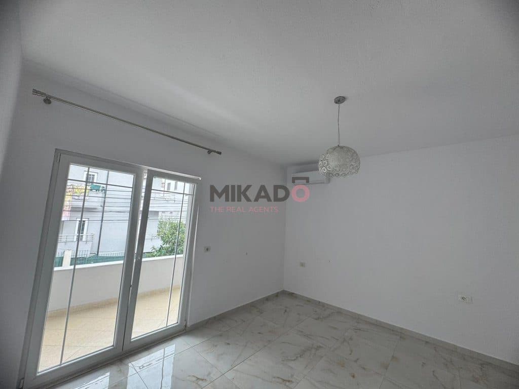 Jepet apartament me qira 1+1+ ballkon - Selitë e Vogël ! 4