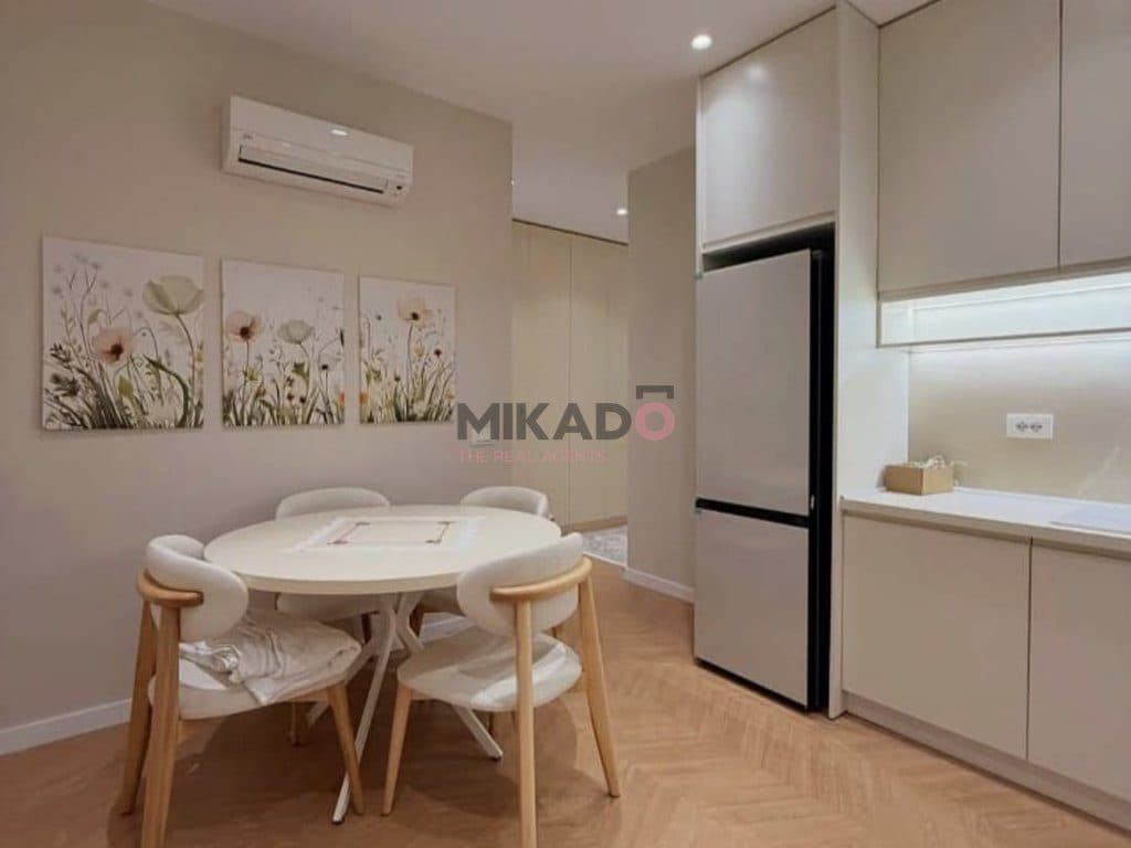 Jepet me Qira Apartament 2+1 tek Rruga Peti, Liqeni i Thate! 2