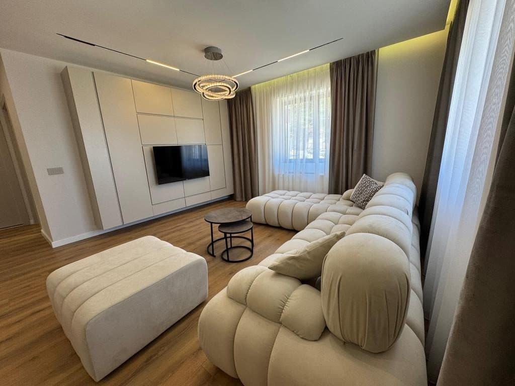 Jepet me Qira Apartament 2+1+3 tek Kodra e Diellit! 2