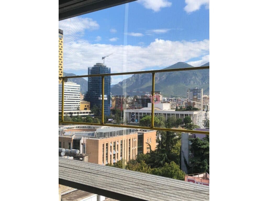 SHITET APARTAMENT 1+1 NE QENDER!