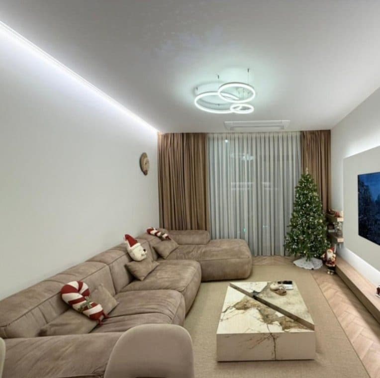 Shitet Apartament 3+1tek Lake View Residence, RRuga Kosovareve!