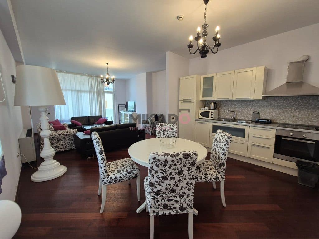Jepet me qira apartament 2+1+2dhe 1 post parkimi tek Sheshi Willson!