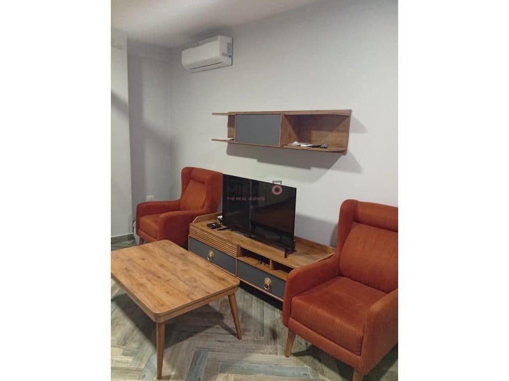 🏡 Jepet me Qira Apartament 1+1 – Rruga "5 Maji" ! 3
