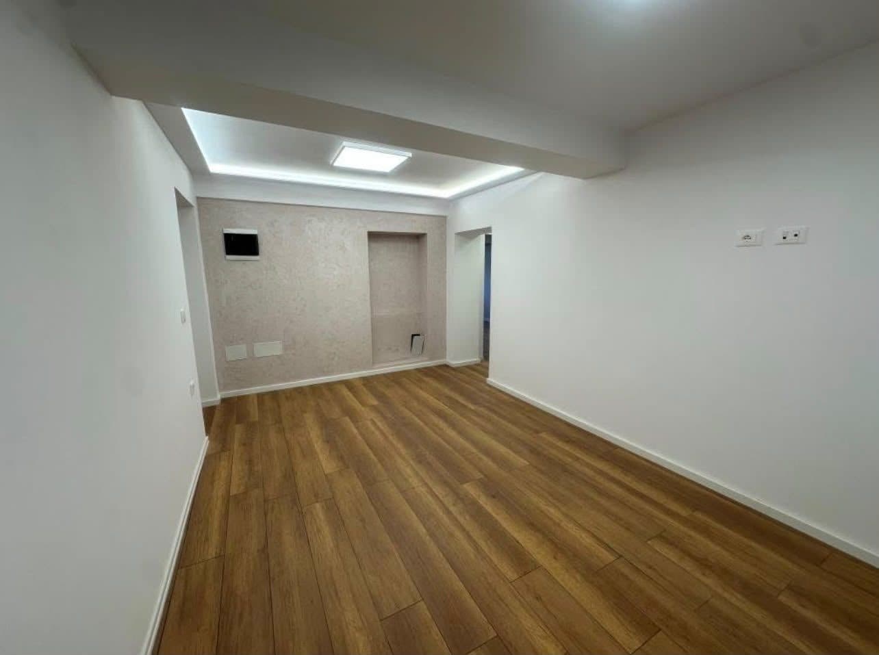 Ambient biznesi me qira – Brryl, pranë Maternitetit të Ri ! 2