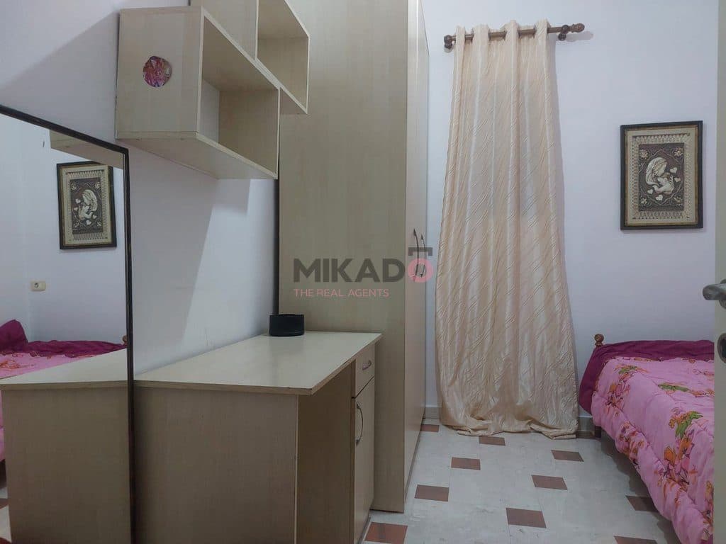 Apartament 3+1 + ballkon me qira – Pazari i Ri ! 3