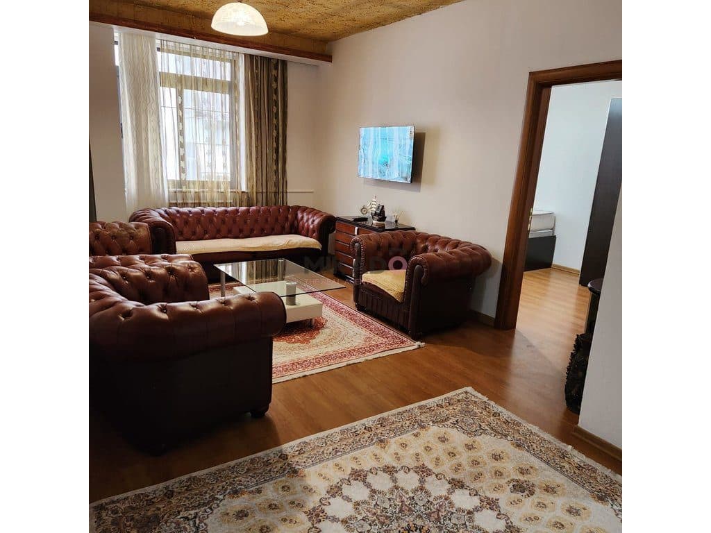 Jepet Apartament me Qira 2+1 – Afër Kristalit !
