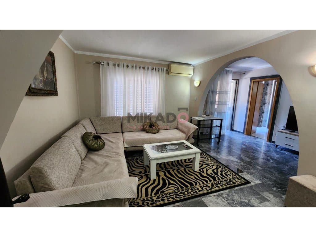 Apartament 2+1+2 me qira – Rruga Fortuzi - 5 minuta larg qendrës së Tiranës !