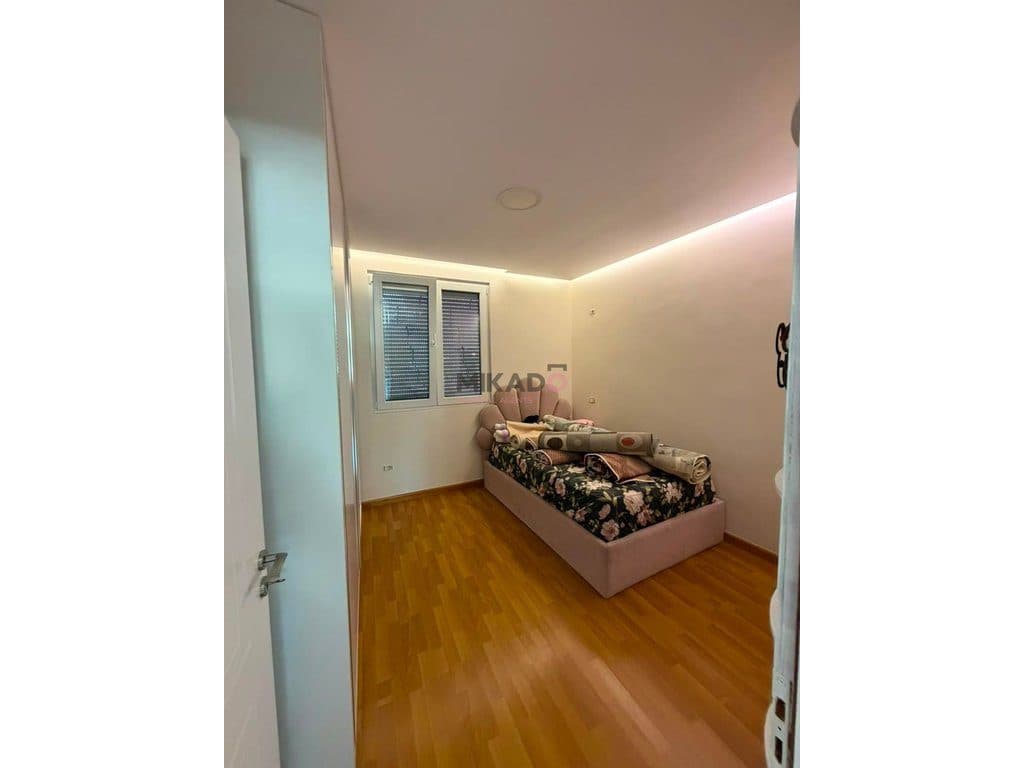 Apartament 3+1+ ballkon + Parking me Qira – Yzberisht ! 2