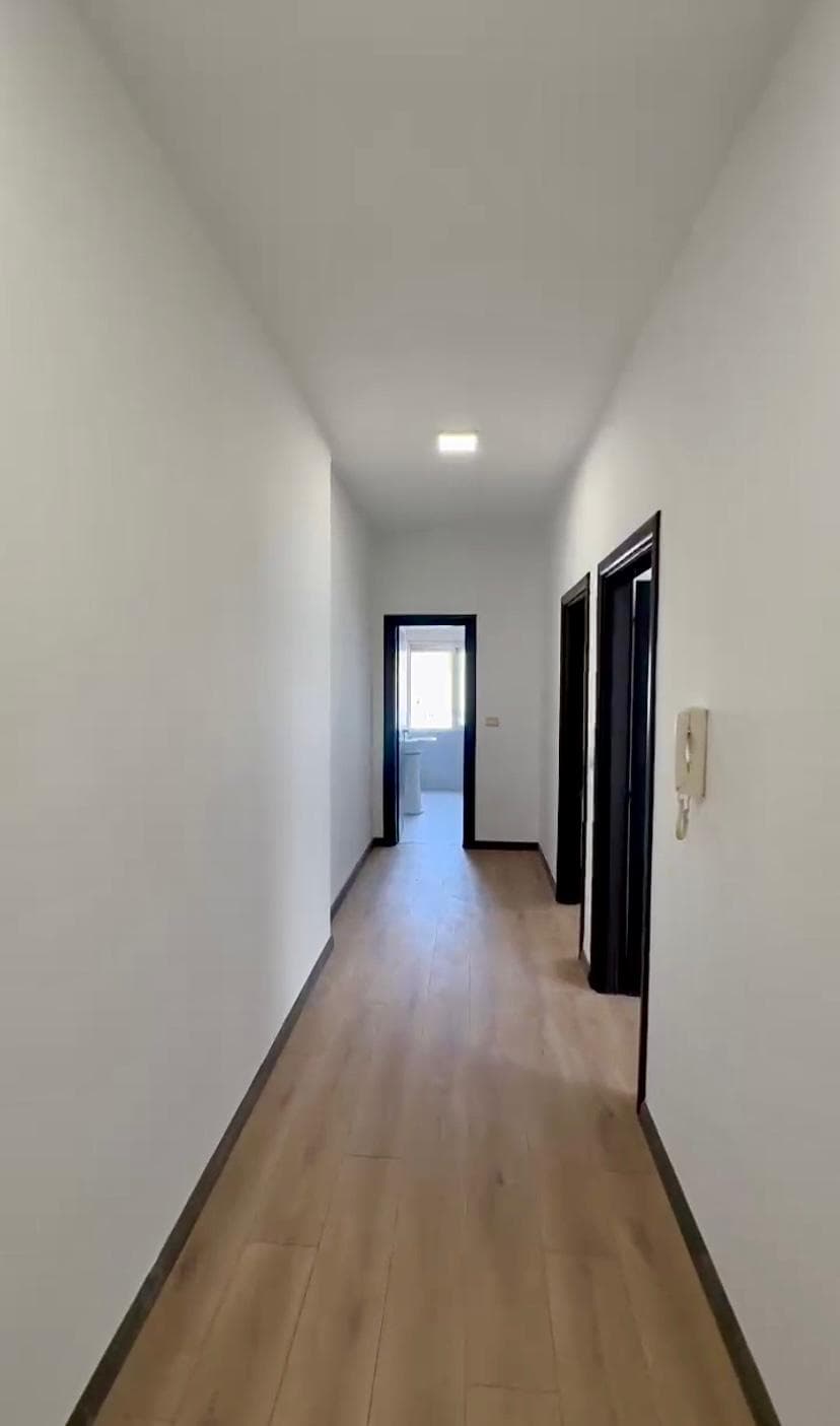 Shitet Apartament 2+1 prane Qendres Kristal! 4