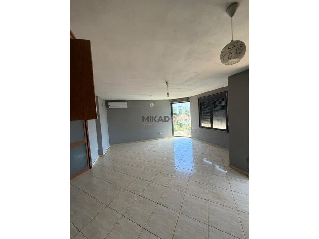 Apartament 3+1 me qira – Astir (bosh) !