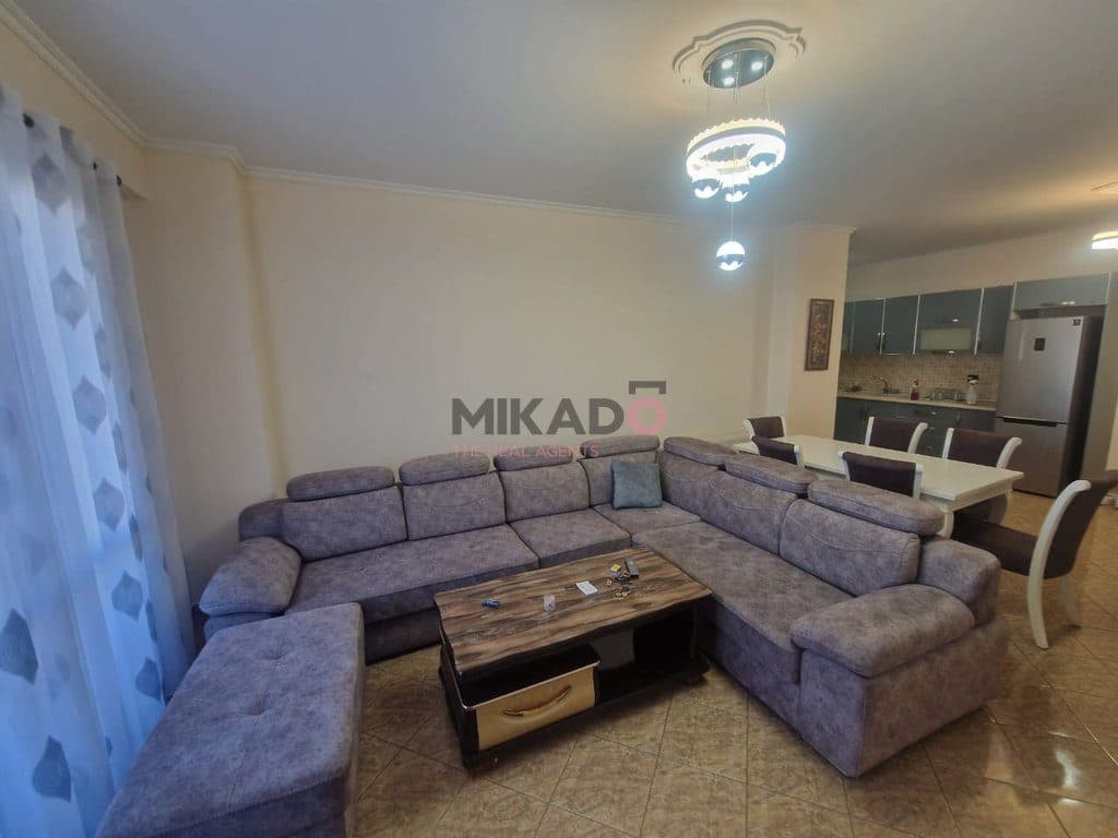 Jepet me Qira Apartament 2+1+ 2 Ballkone – Astir!