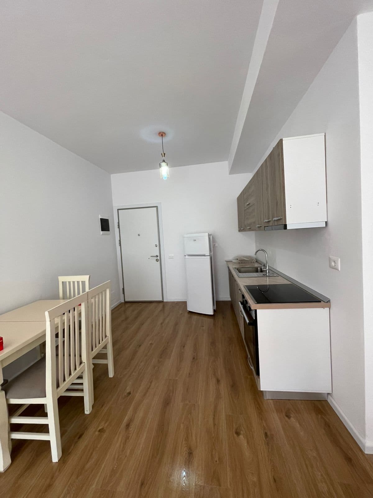 Jepet Apartament 2+1 me qira – Ali Demi ! 2