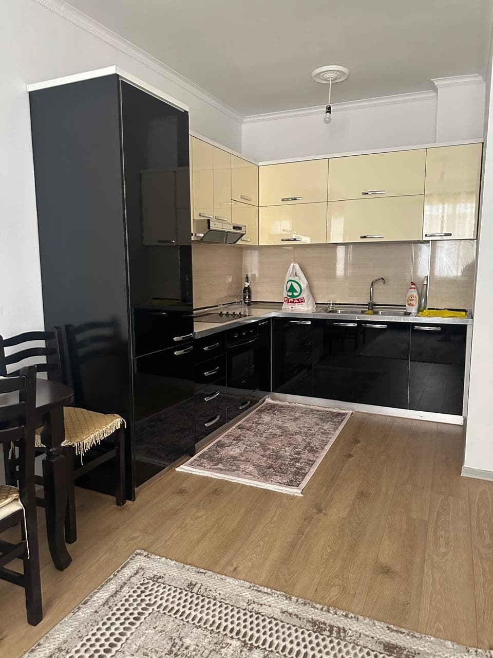 Apartament 2+1 + ballkon me qira – Astir ! 2