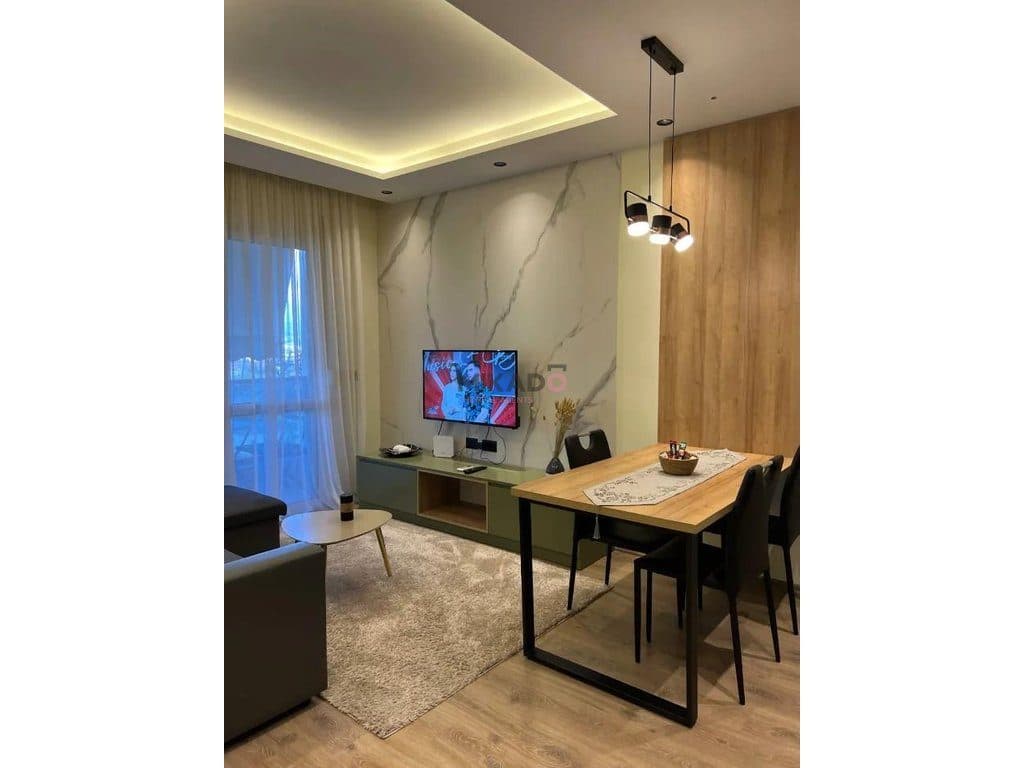 Apartament 1+1 me Qira me Ballkon – Ish-Stacioni i Trenit !