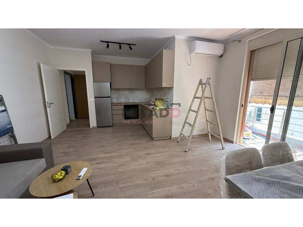 Jepet me Qira Apartament 1+1+ Ballkon ne Astir – i sapomobiluar ! 4