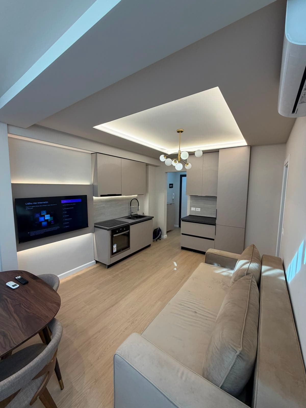 Apartament 1+1 me qira – Materniteti i Ri ! 2