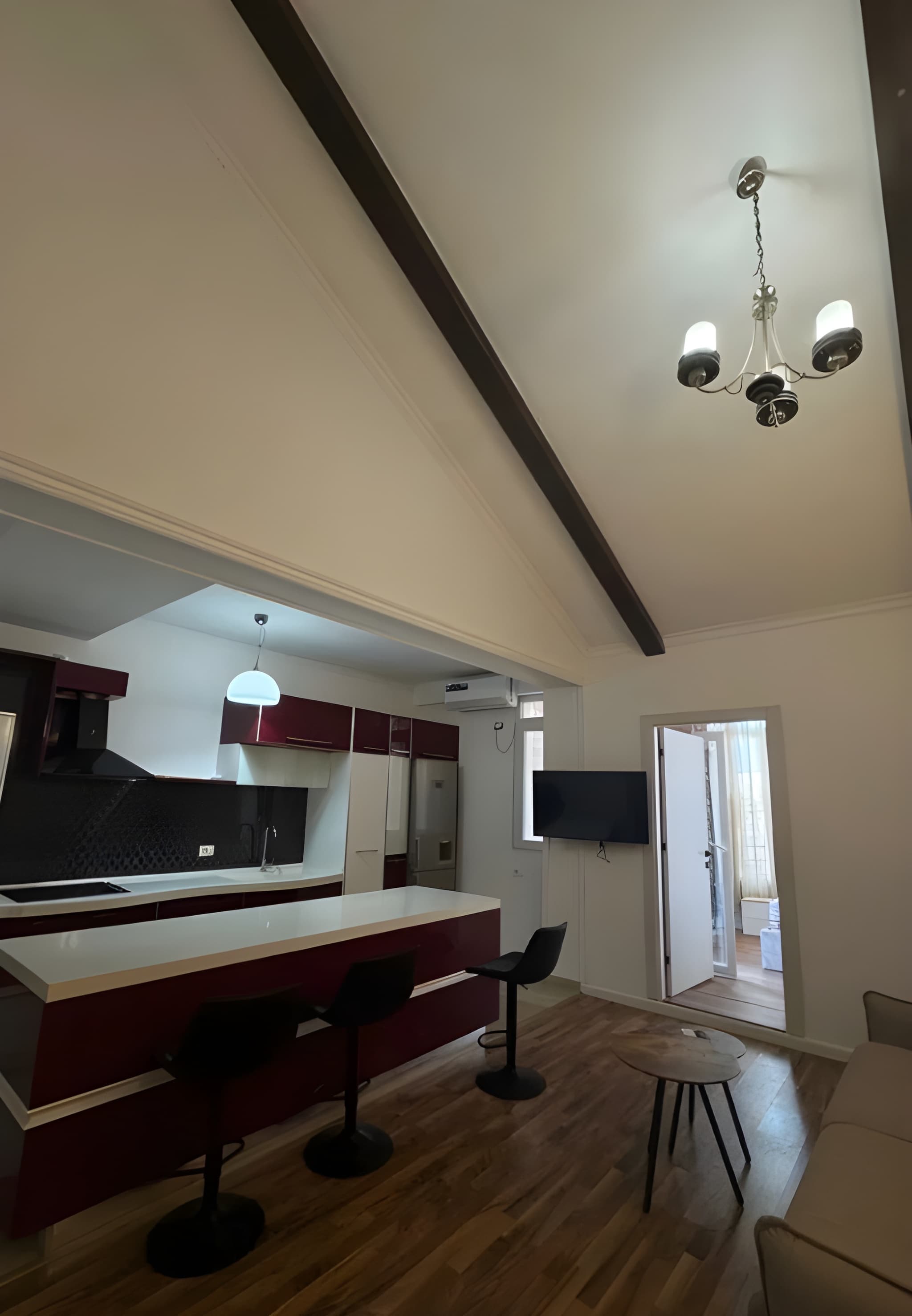 Jepet me Qira Apartament 1+1 – Kodra e Diellit !