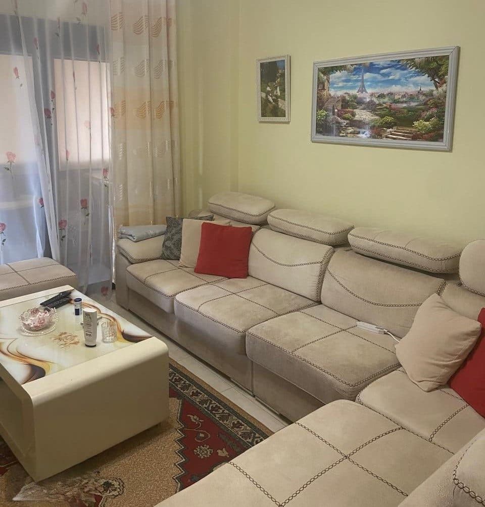 Apartament 2+1+2 me qira – Astir, Afer Rrethit !