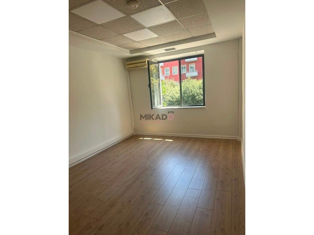 JEPET ME QIRA | AMBIENT ZYRE | 120 M² | BULEVARDI ZOGU I