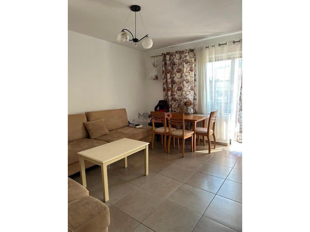 Apartament 2+1 me qira – Rruga Fortuzi !