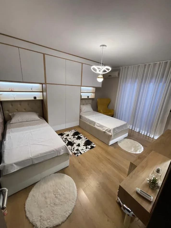 Apartament 2+1 luksoz me qira – përballë Delijorgjit ! 4