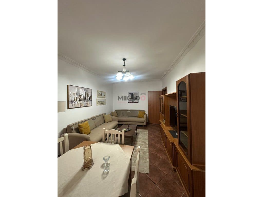 Apartament 2+1+ Ballkon me qira – Pranë Liceut Artistik !