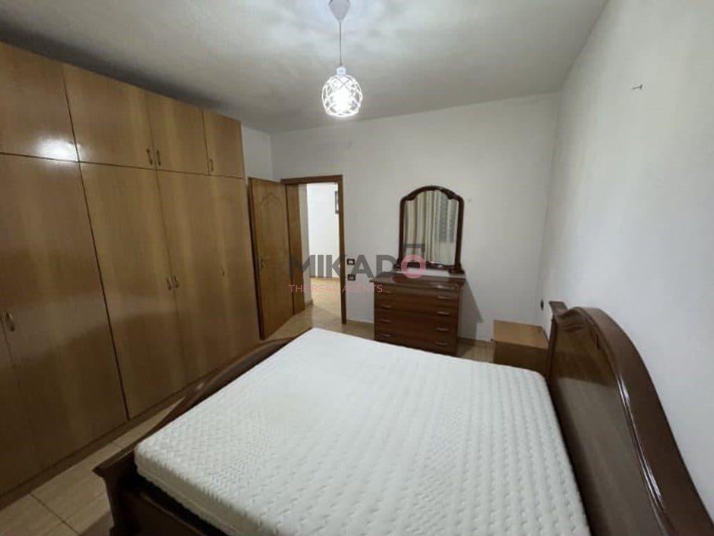 Jepet me qira apartament 2+1 ne Xhamllik - afer Venue Club! 3